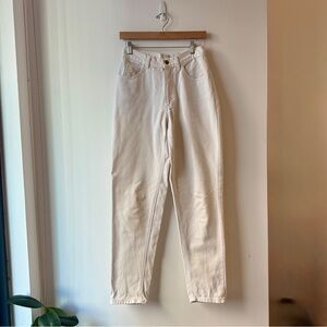 White High-Waisted Jeans